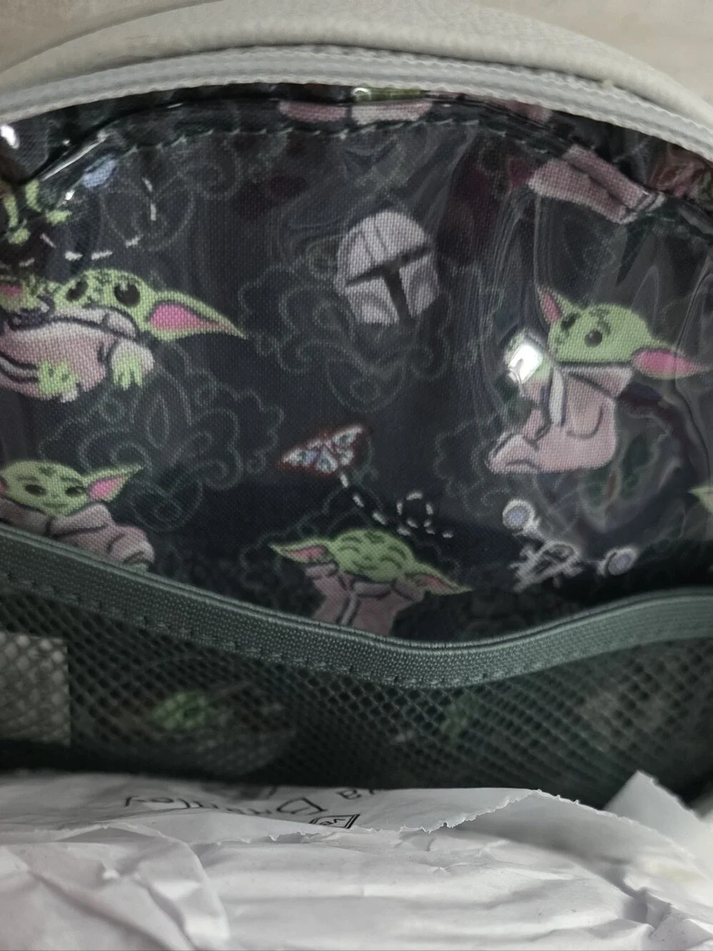 NWT Vera Bradley Disney Star Wars Baby Yoda Grogu The Mandalorian Cosmetic Bag
